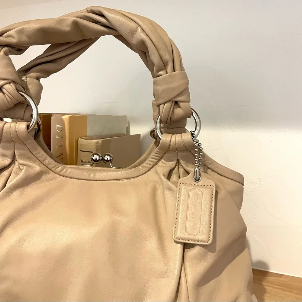 Vintage Coach Parker Cream Tan Beige Leather Kisslock Chunky Straps Hobo Purse - Picture 2 of 13